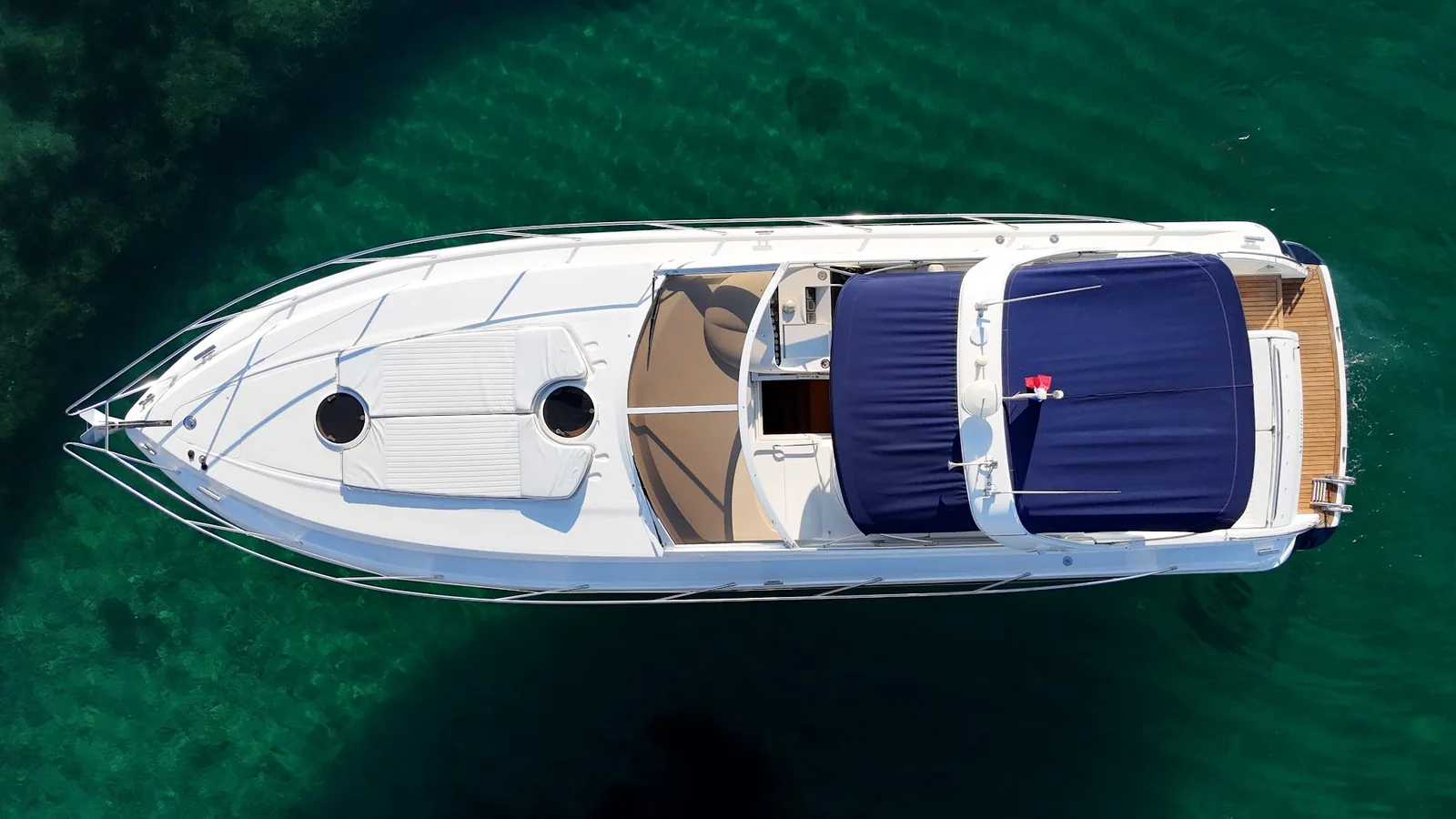 PRINCESS V42 – Yacht 12.8 m – Image n°1