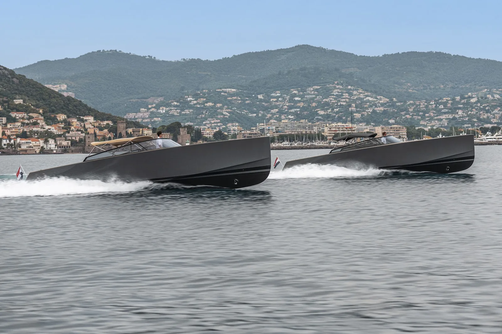 VANDUTCH 40 CANNES – Yacht 11.89 m – Image n°1